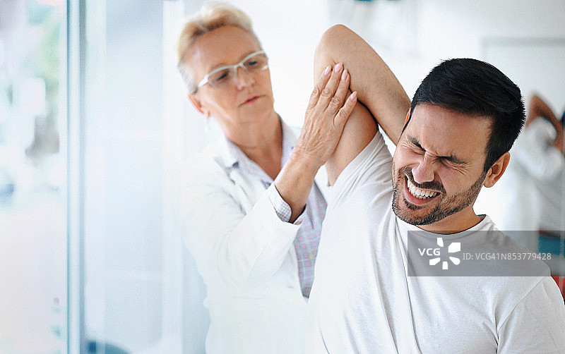 肩部问题图片素材