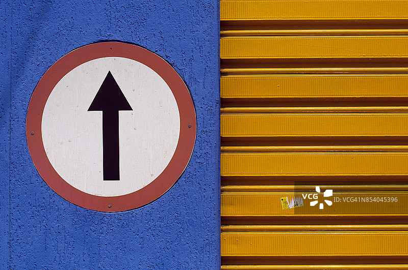 箭头交通标志图片素材