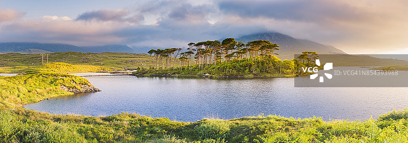 爱尔兰康尼马拉的伊纳格湖图片素材