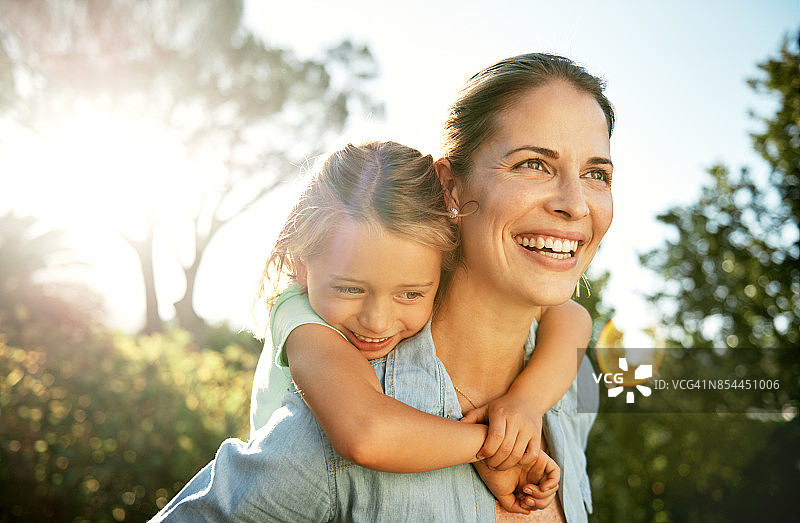 女儿是生命中的阳光图片素材