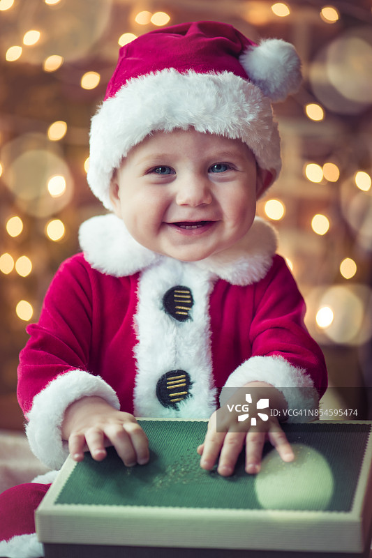 圣诞节里的可爱男婴图片素材