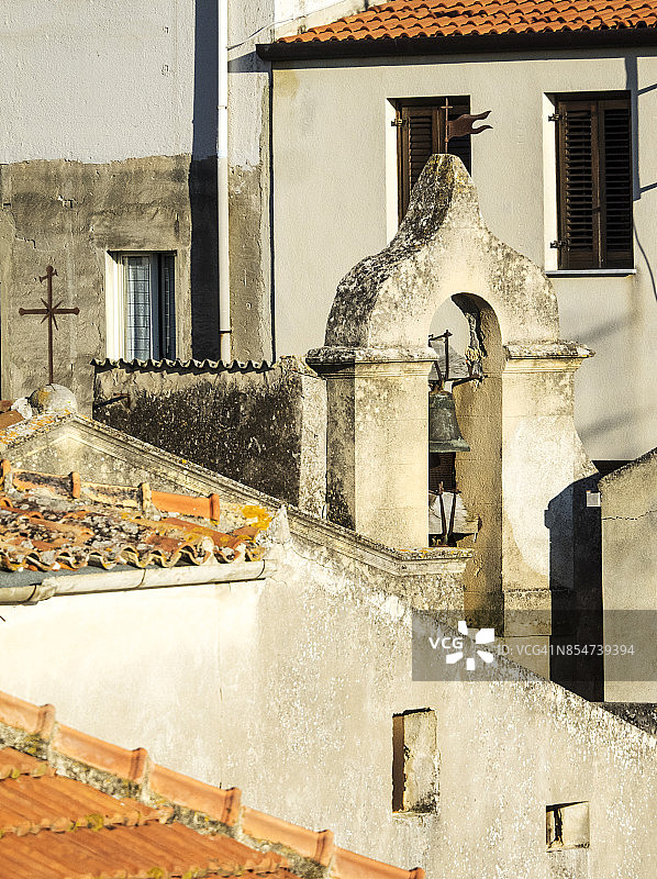 从上方看到的教堂钟和建筑物图片素材