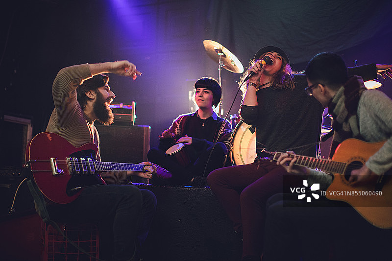 现代年轻音乐人图片素材