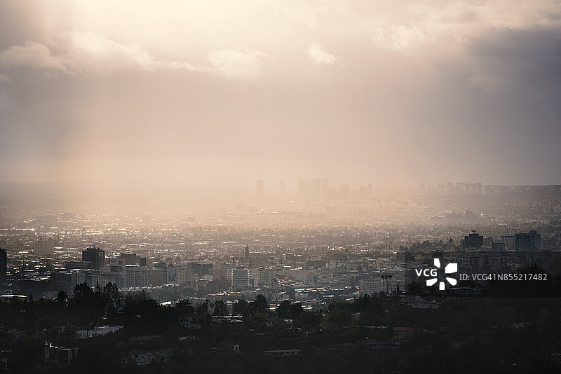好莱坞暴风雨天际线图片素材