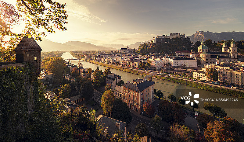 萨尔茨堡清晨日出图片素材