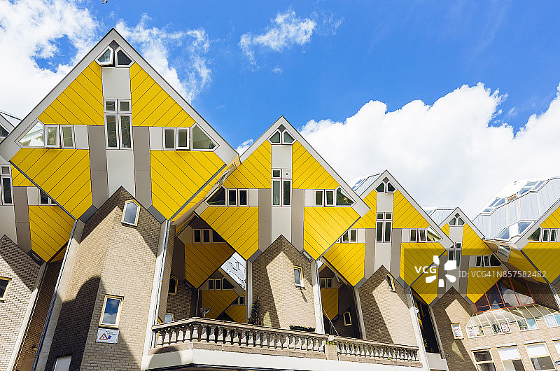 荷兰鹿特丹的黄色立方房屋图片素材