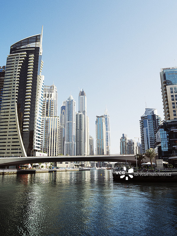 迪拜码头区的摩天大楼图片素材