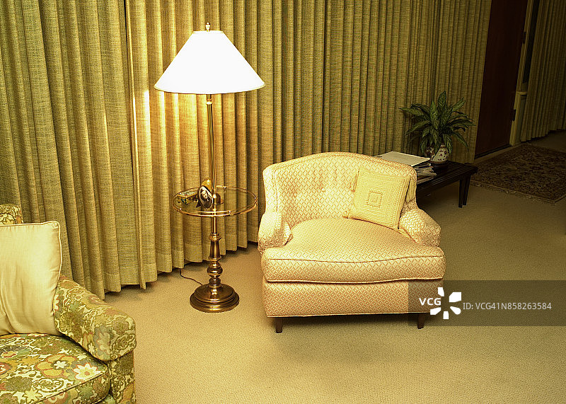 客厅里的空椅子图片素材