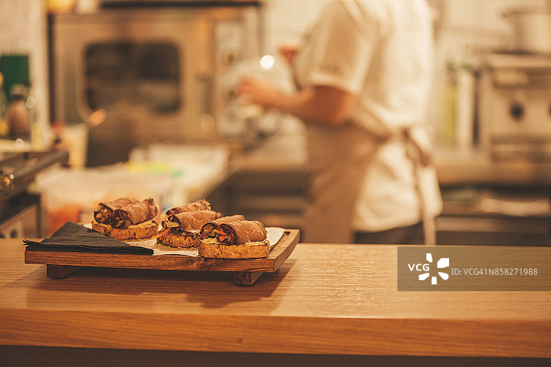 吧台上的食物图片素材