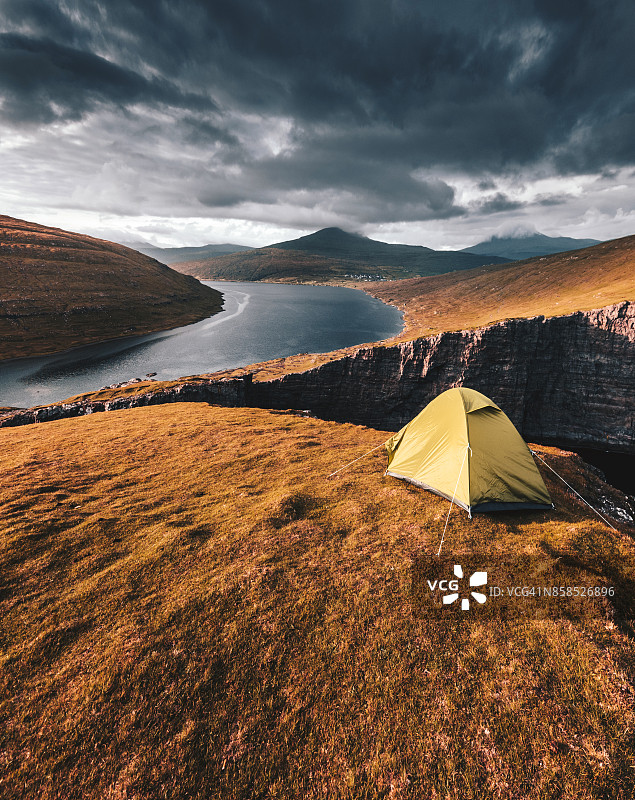 在法罗群岛露营图片素材