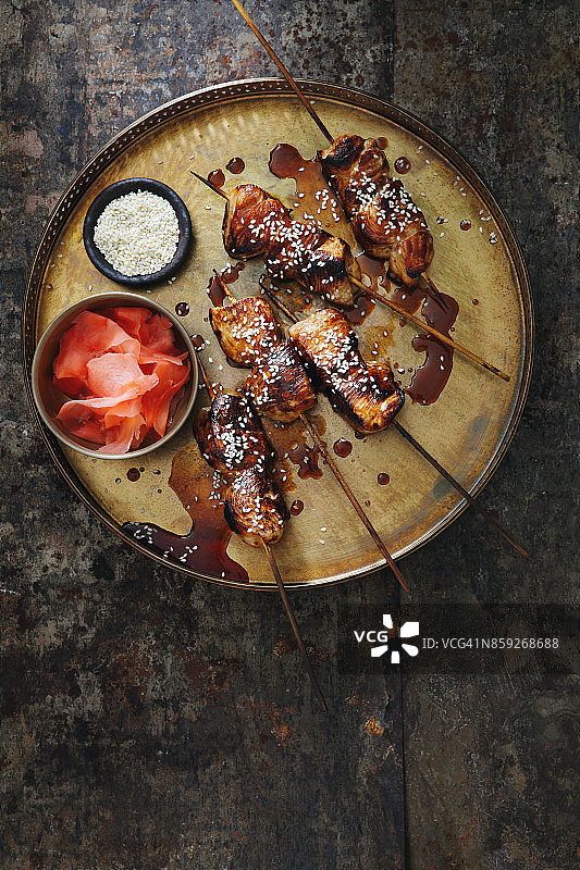 炭烤日式烤鸡串图片素材
