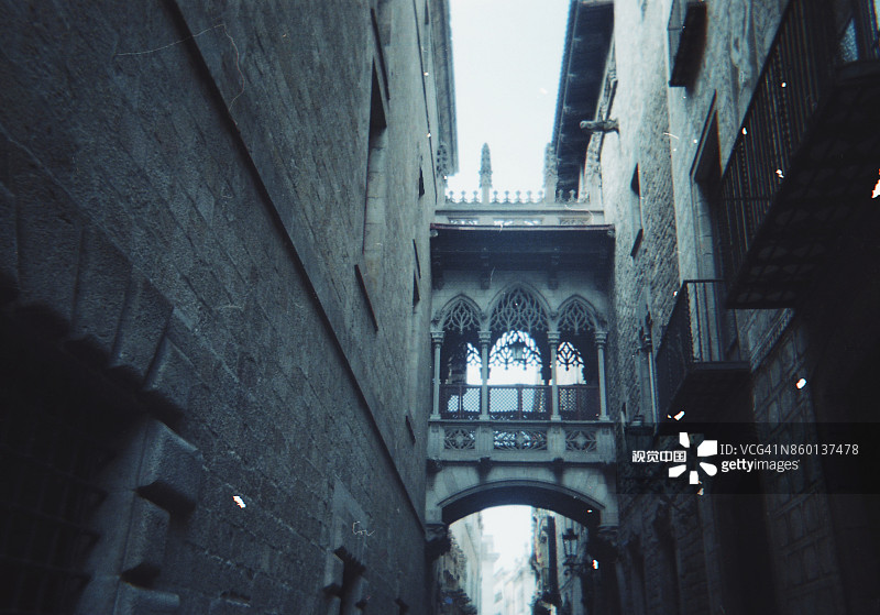 西班牙巴塞罗那主教桥图片素材