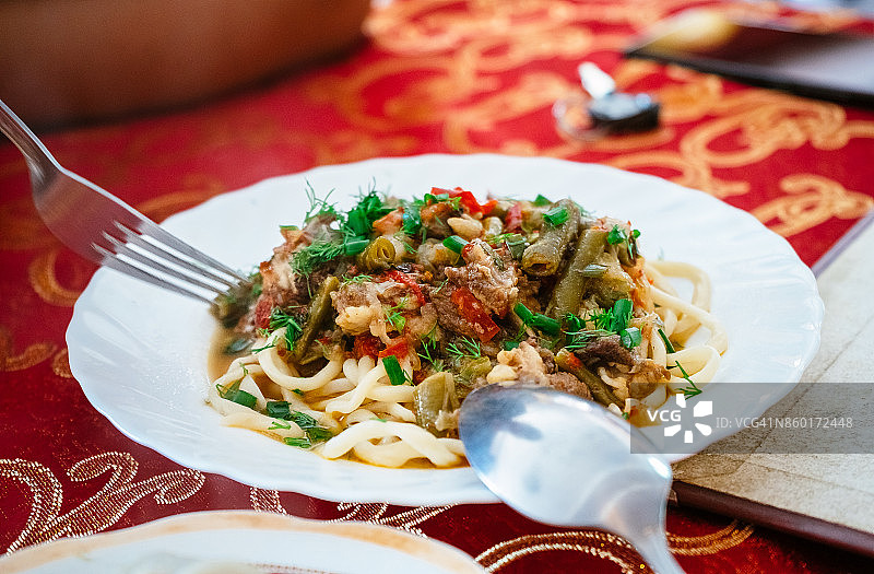 维吾尔族和东干族美食：拉条子图片素材