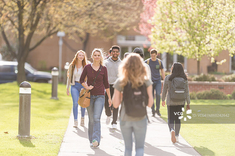 课间休息图片素材