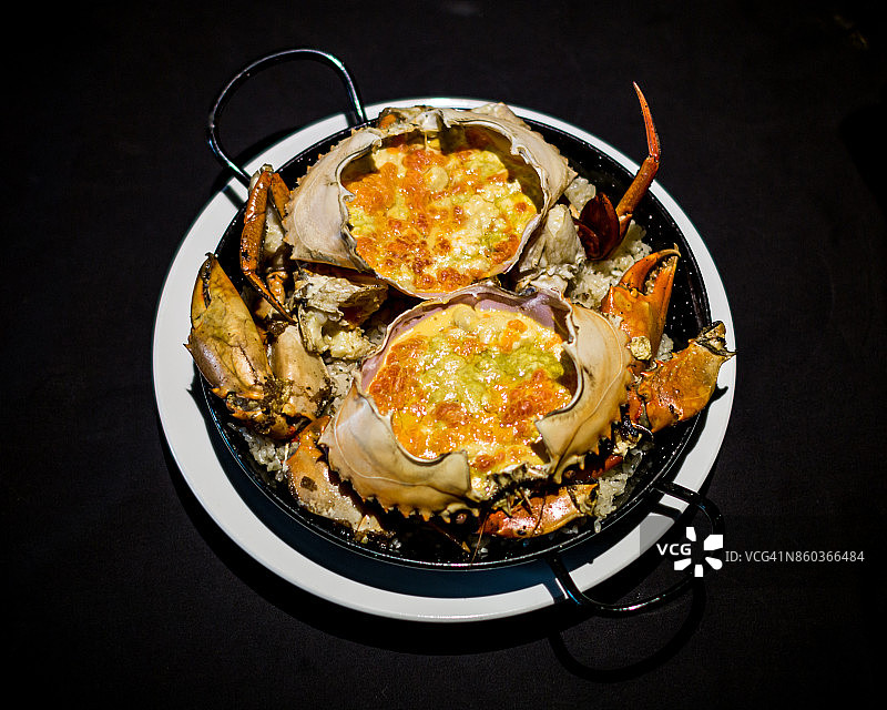 满是蟹黄的泥蟹图片素材