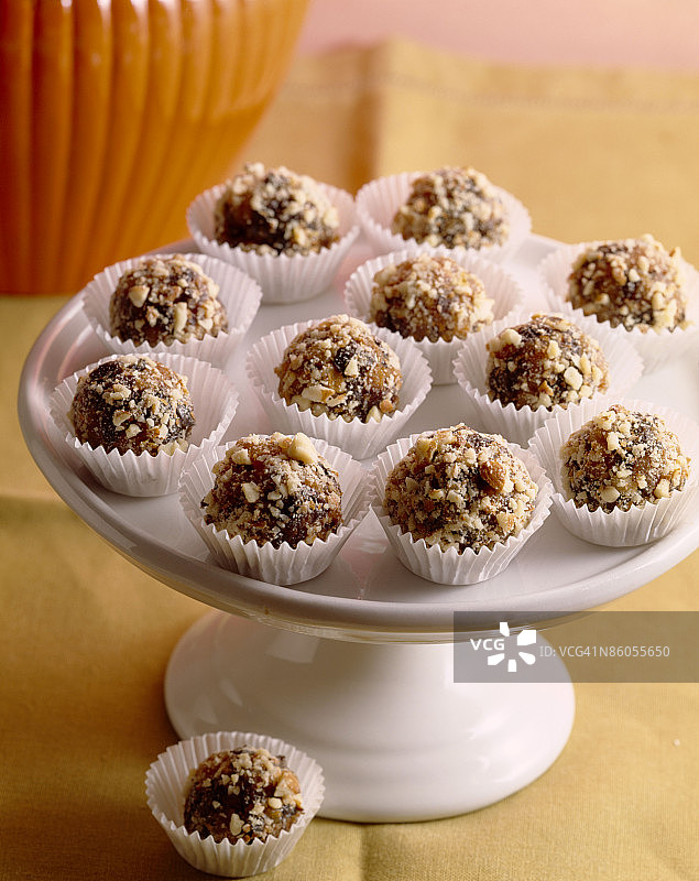 巧克力坚果松露图片素材