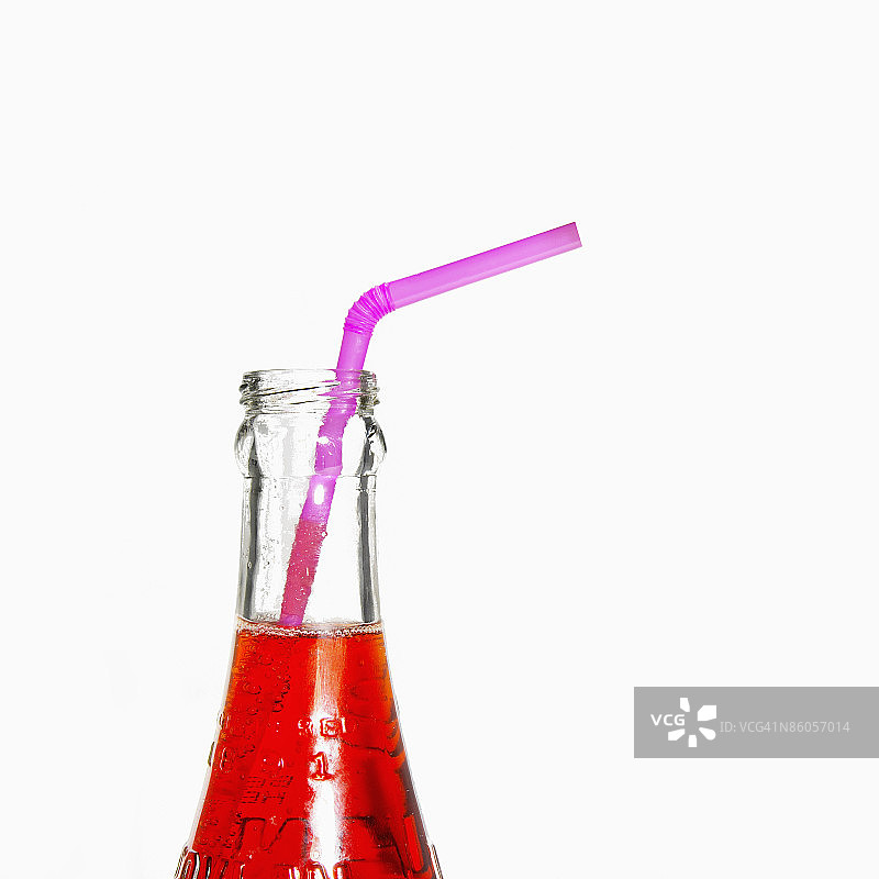 带吸管的软饮料图片素材