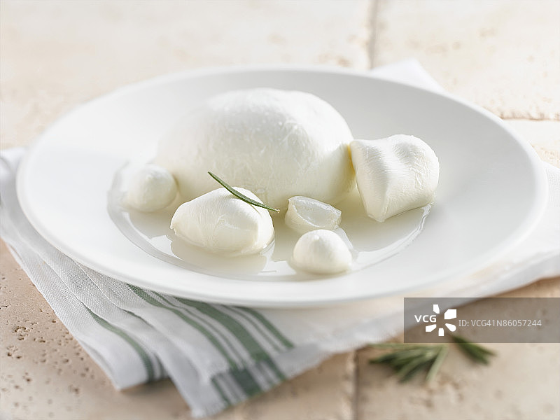 新鲜的马苏里拉奶酪图片素材