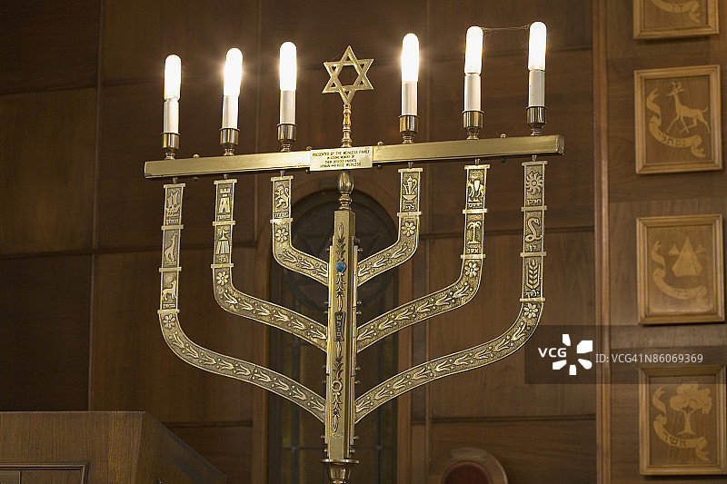 光明节烛台图片素材