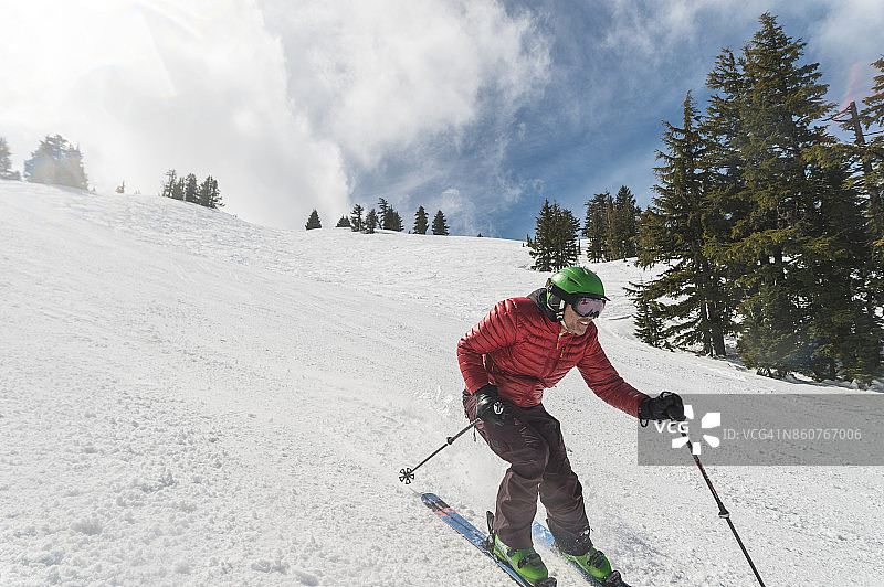 家庭滑雪度假！图片素材