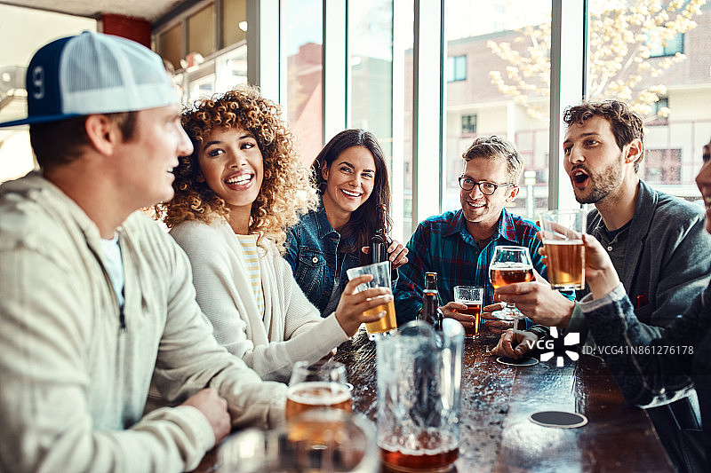 朋友们知道如何让你振作起来图片素材