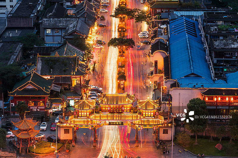 琴台路中国传统牌坊夜景航拍图片素材