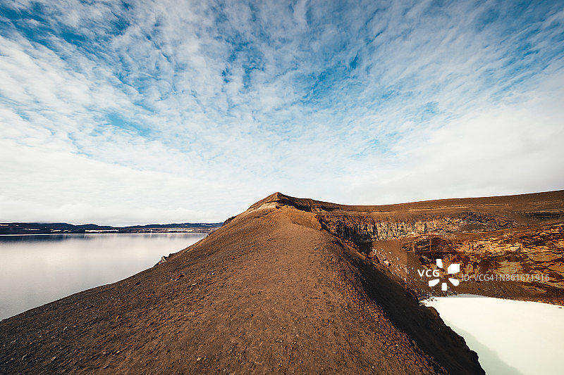 冰岛阿斯恰破火山口图片素材