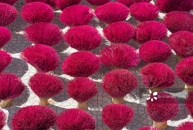 粉色背景上的香薰图片素材