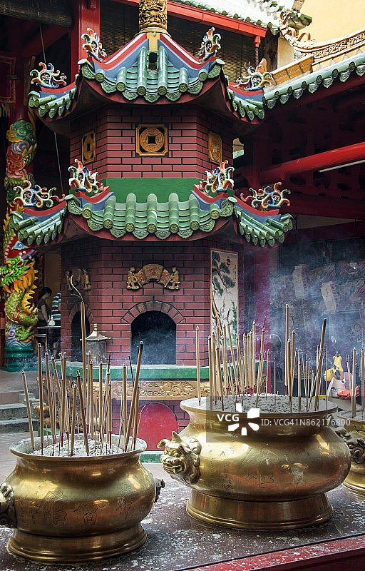 马来西亚吉隆坡关帝庙的香图片素材