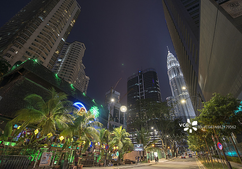 吉隆坡夜景与马来西亚双子塔图片素材