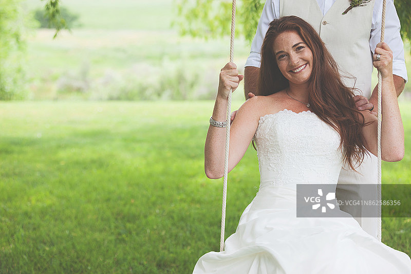 科罗拉多夏季婚礼系列红发新娘图片素材