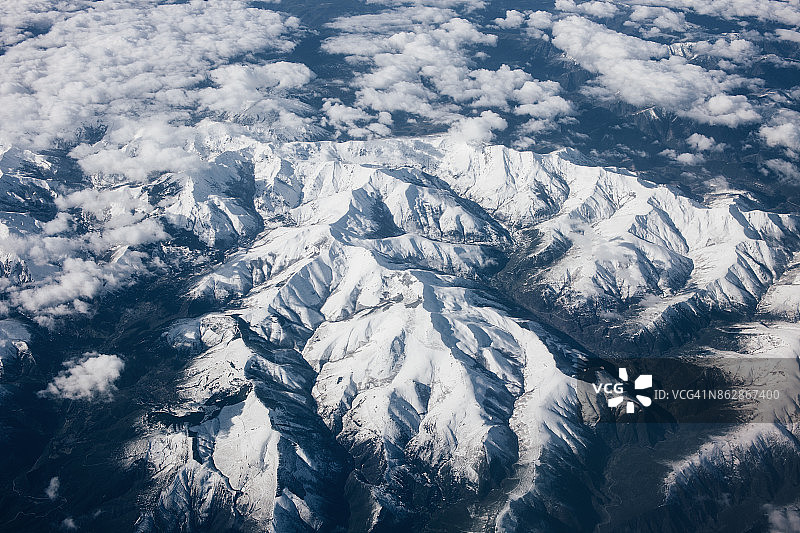 雪山航拍景观图片素材