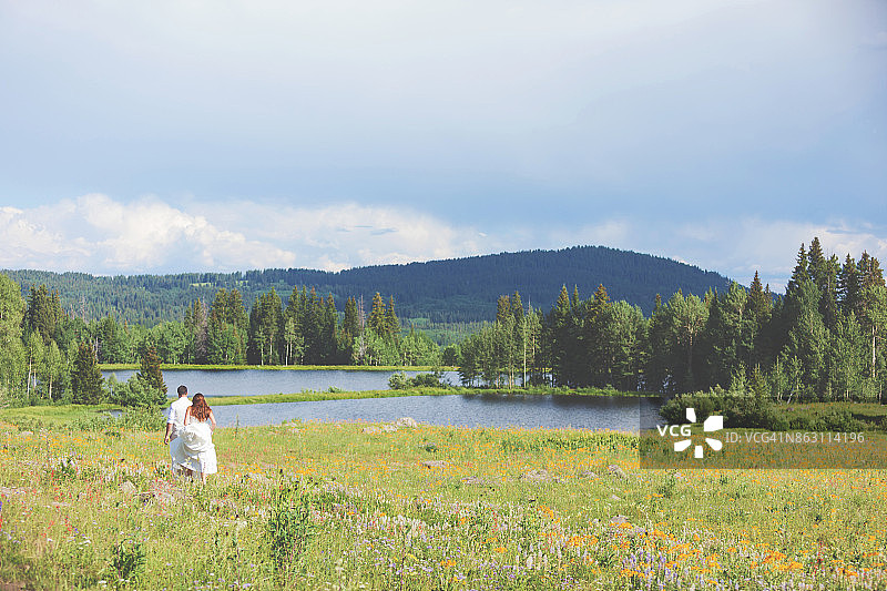 科罗拉多夏季婚礼系列红发新娘图片素材