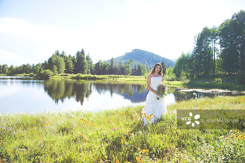 科罗拉多夏季婚礼系列红发新娘图片素材