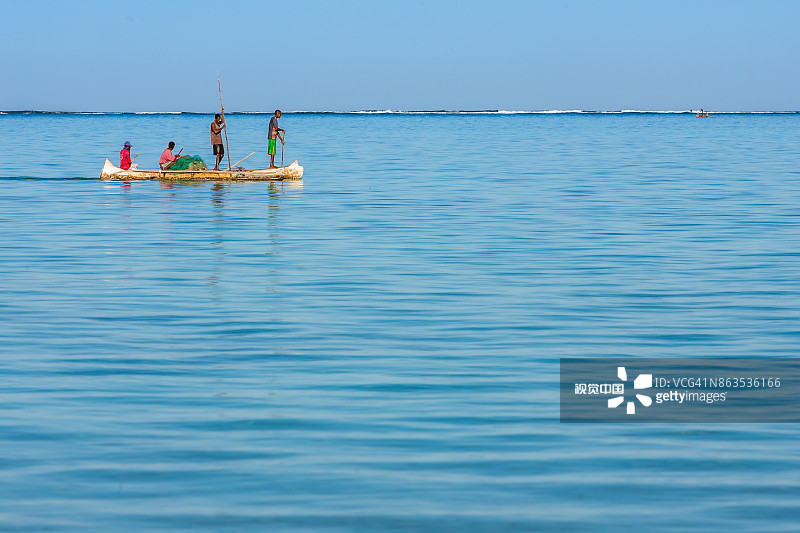 马达加斯加渔民捕鱼场景图片素材