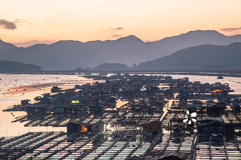 海边村庄图片素材