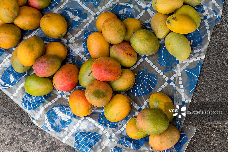 圣约翰街头出售的芒果图片素材