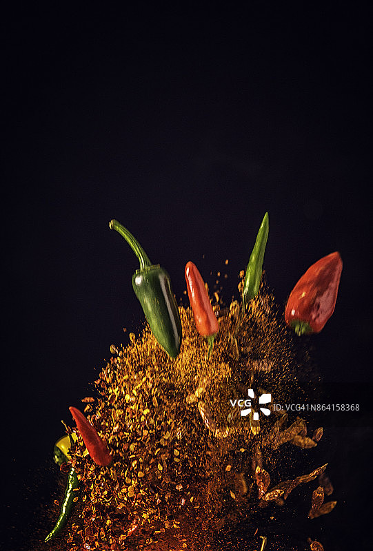 辣椒和辣椒粉调料混合图片素材