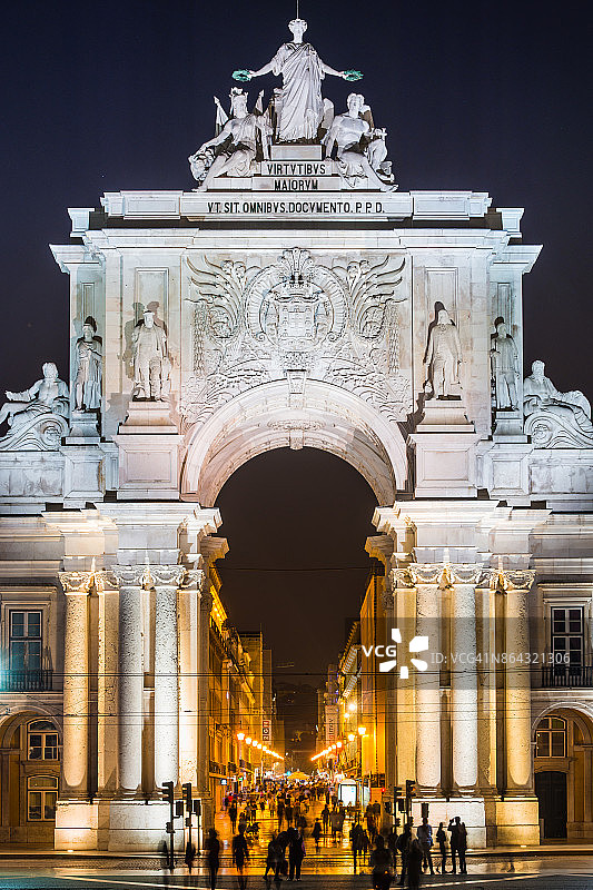里斯本奥古斯塔街凯旋门夜景图片素材