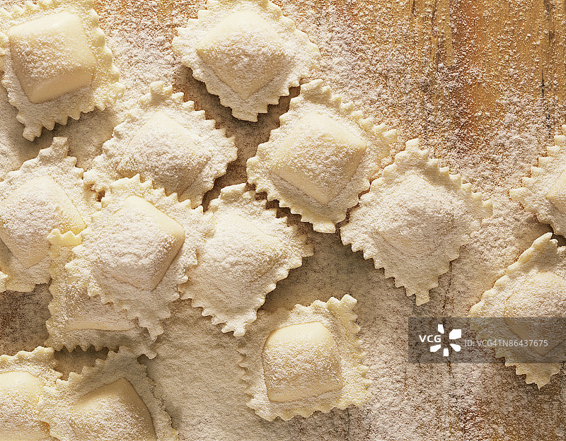 新鲜意式饺子图片素材