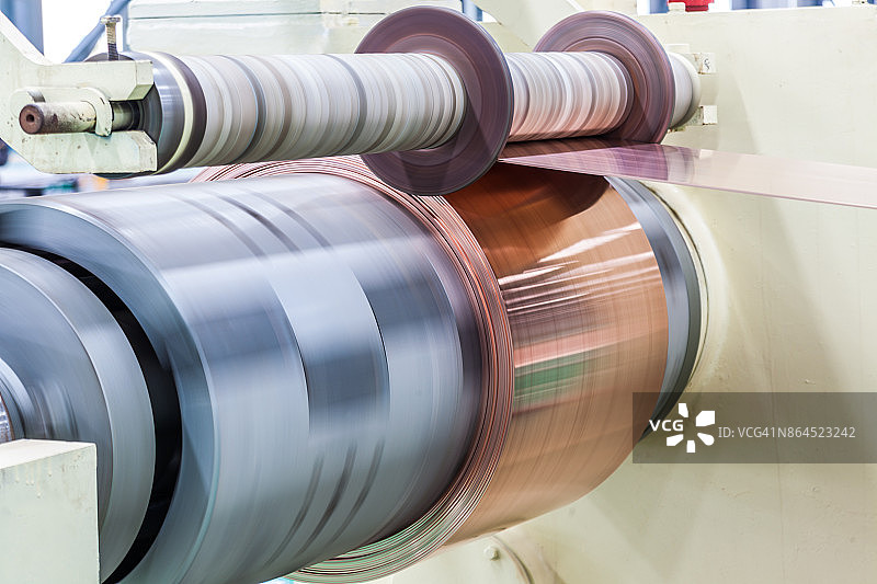 生产中的铜带图片素材