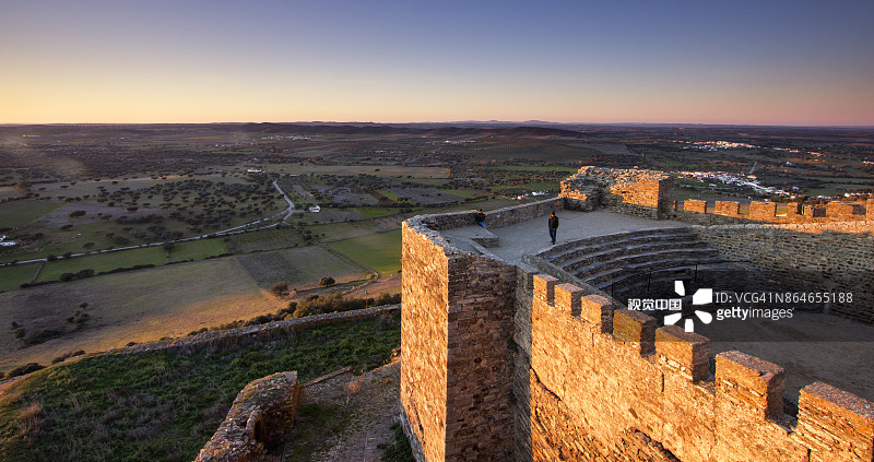 蒙萨拉斯城堡图片素材
