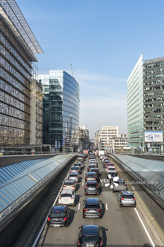 法律大街上的交通图片素材
