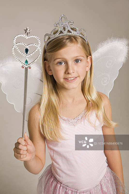 穿着仙女公主服装的女孩图片素材