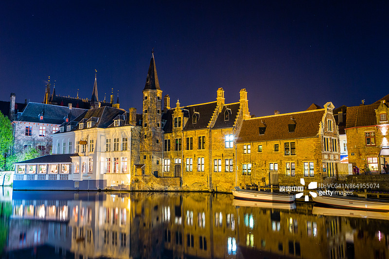 布鲁日运河夜景建筑图片素材