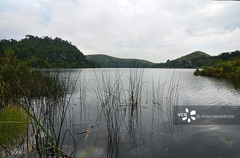 福特门户的卡扬宁加湖火山口湖图片素材