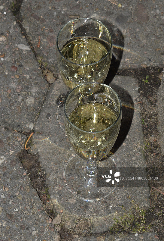 两杯香槟图片素材