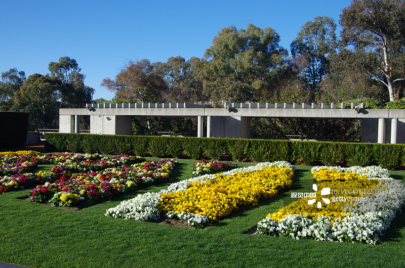 澳大利亚堪培拉议会大厦的众议院正式花园图片素材