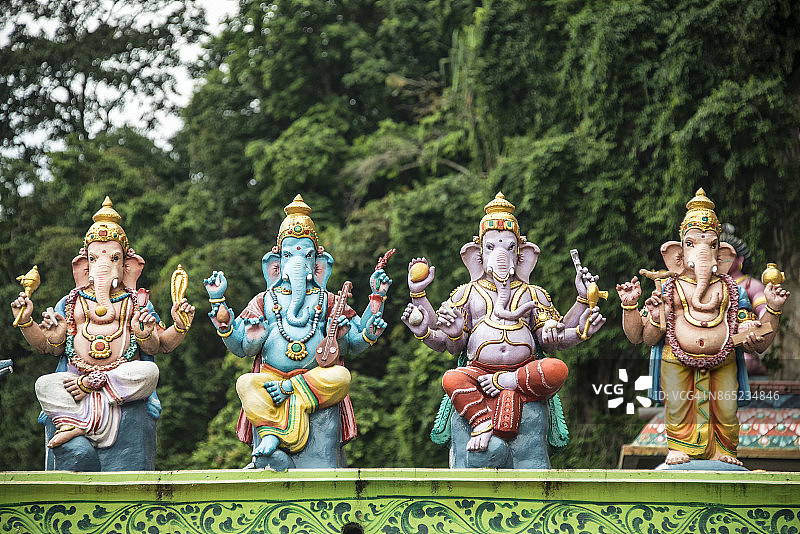 马来西亚雪兰莪黑风洞象神图片素材