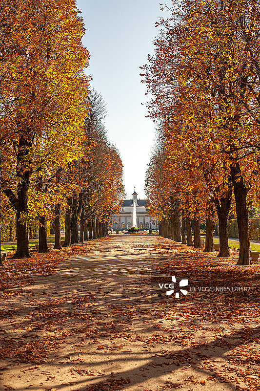 德国萨克森州皮尔尼茨的秋景图片素材